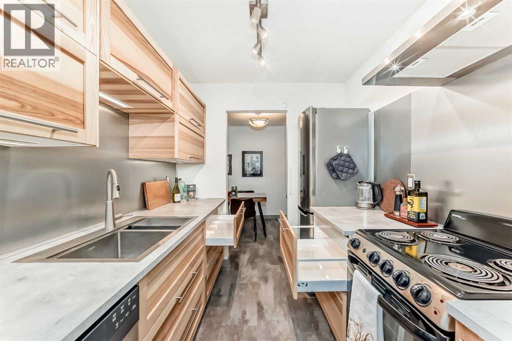 Single Family House for Sale in   A Street NE Renfrew Calgary 