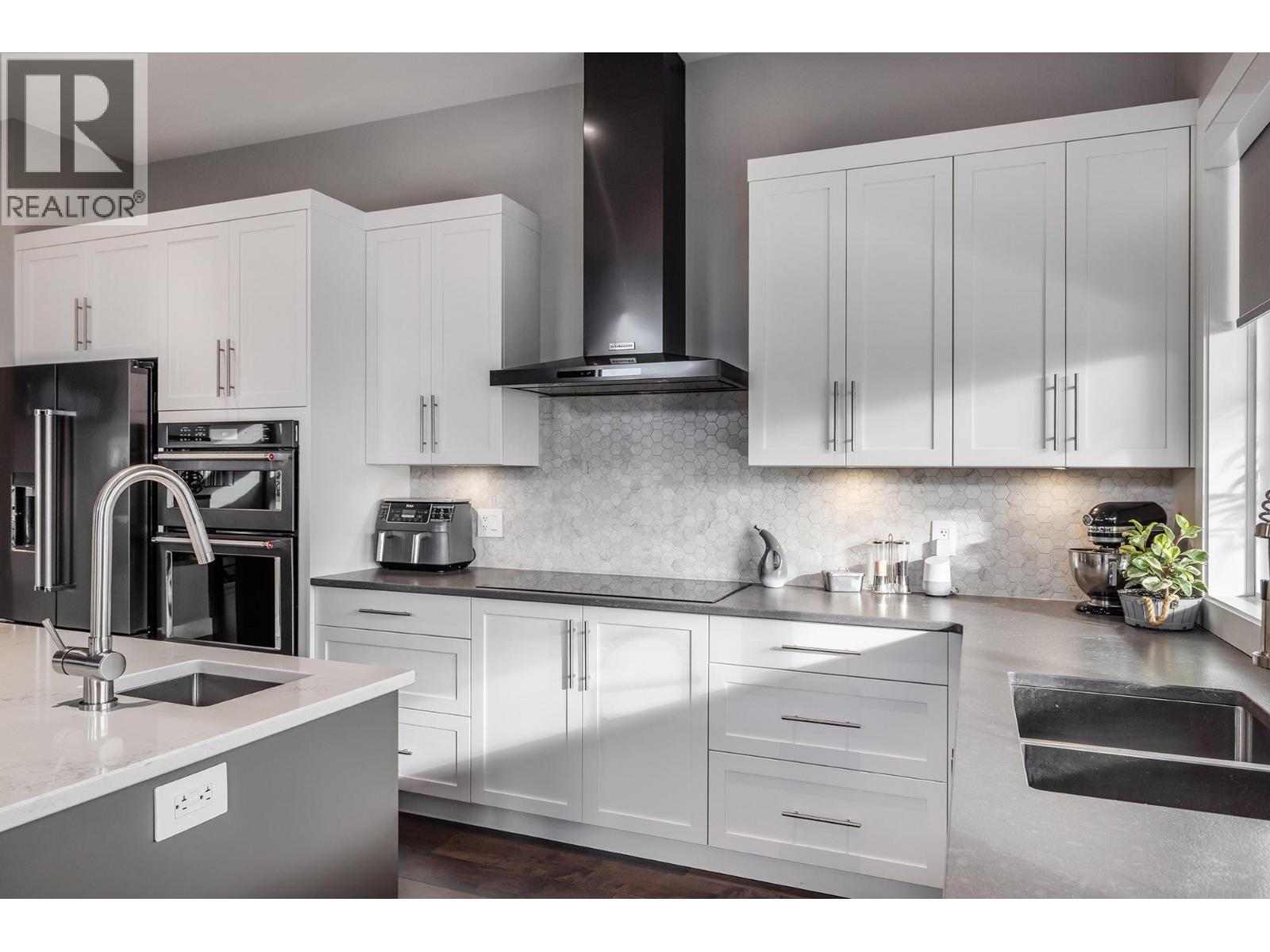 2501 Tallus Heights Drive, West Kelowna