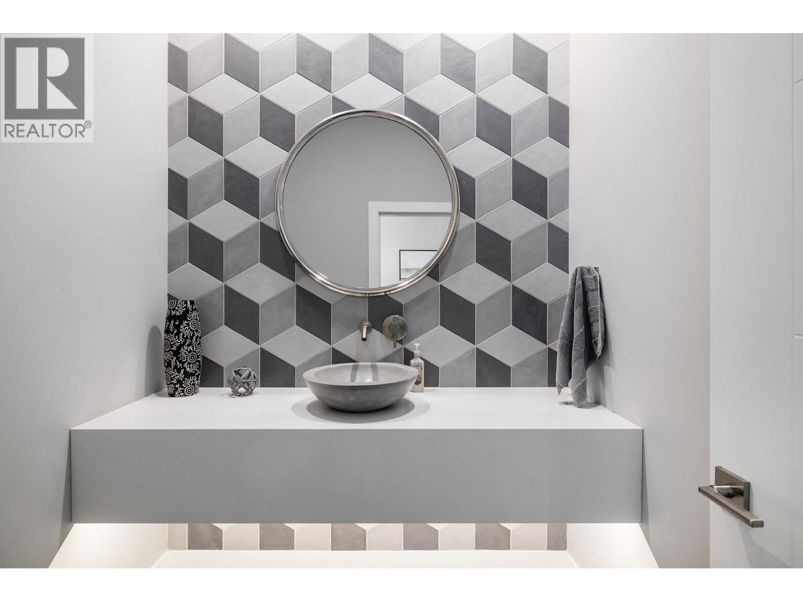 2501 Tallus Heights Drive, West Kelowna