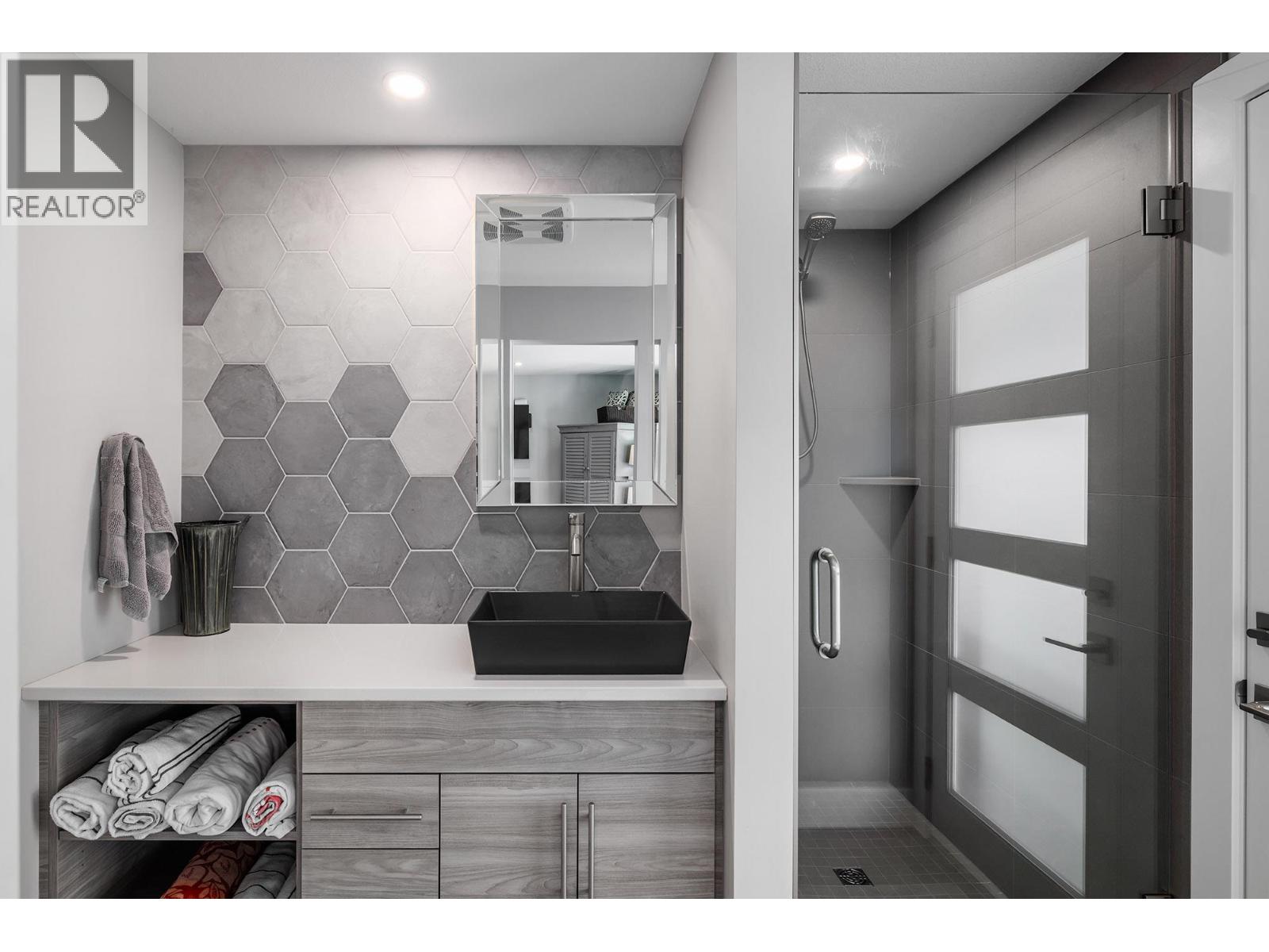 2501 Tallus Heights Drive, West Kelowna