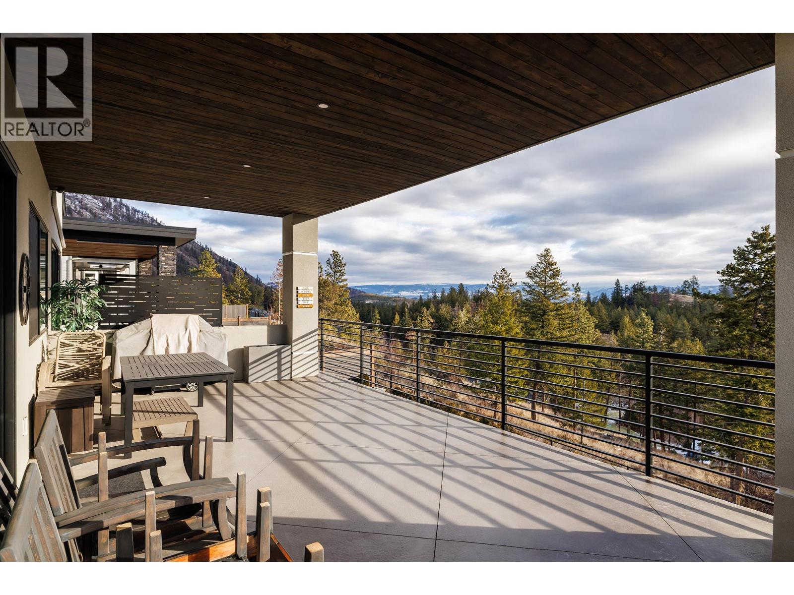 2501 Tallus Heights Drive, West Kelowna