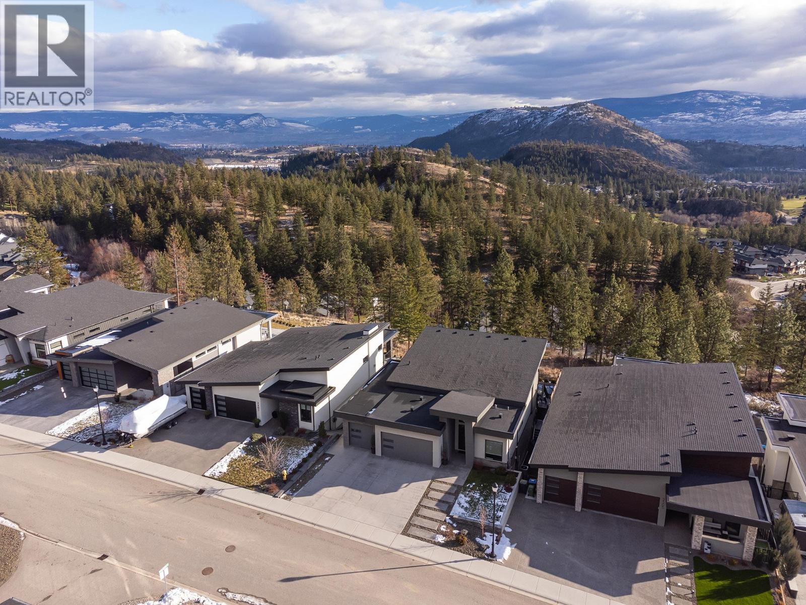 2501 Tallus Heights Drive, West Kelowna