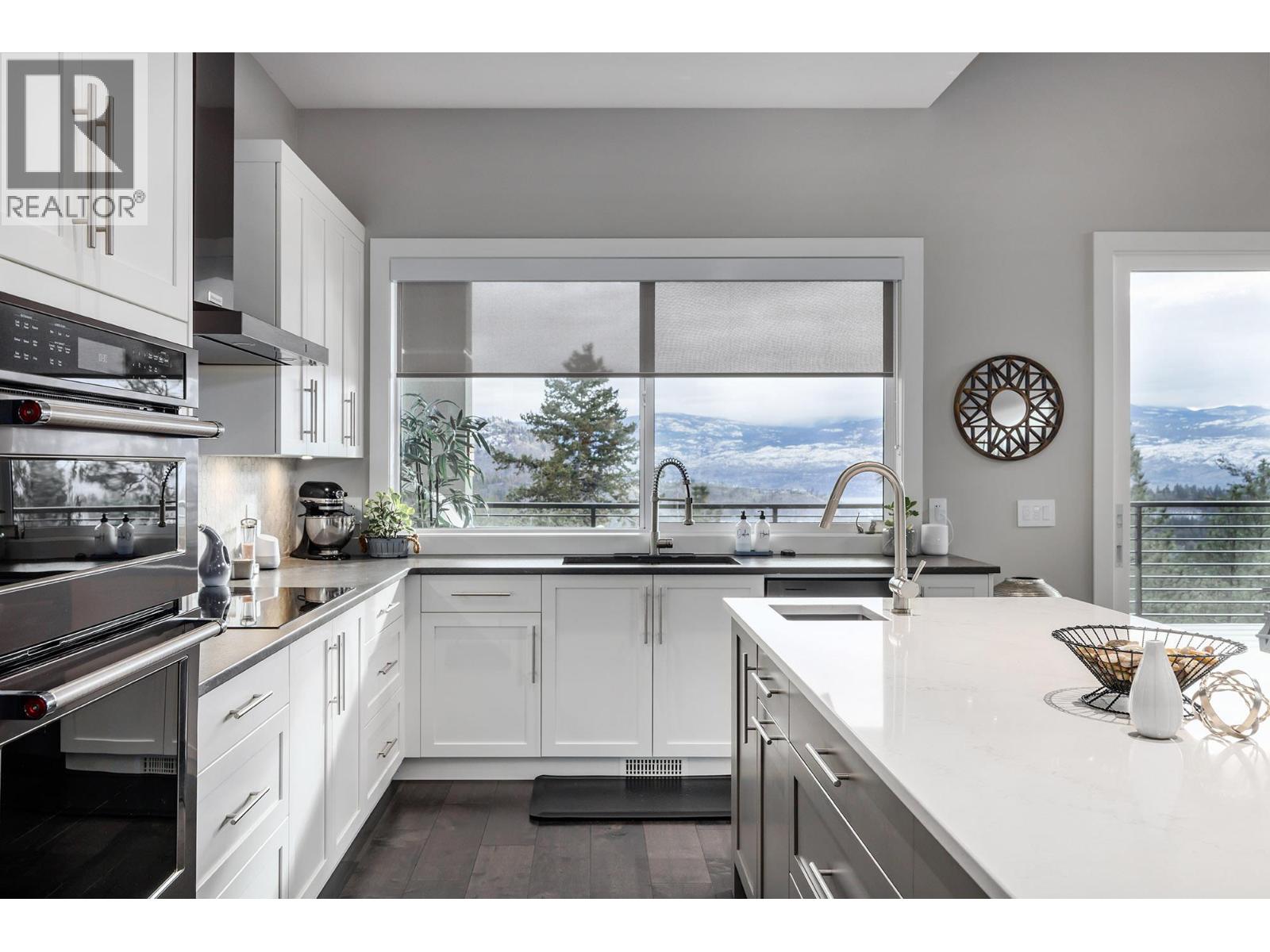 2501 Tallus Heights Drive, West Kelowna