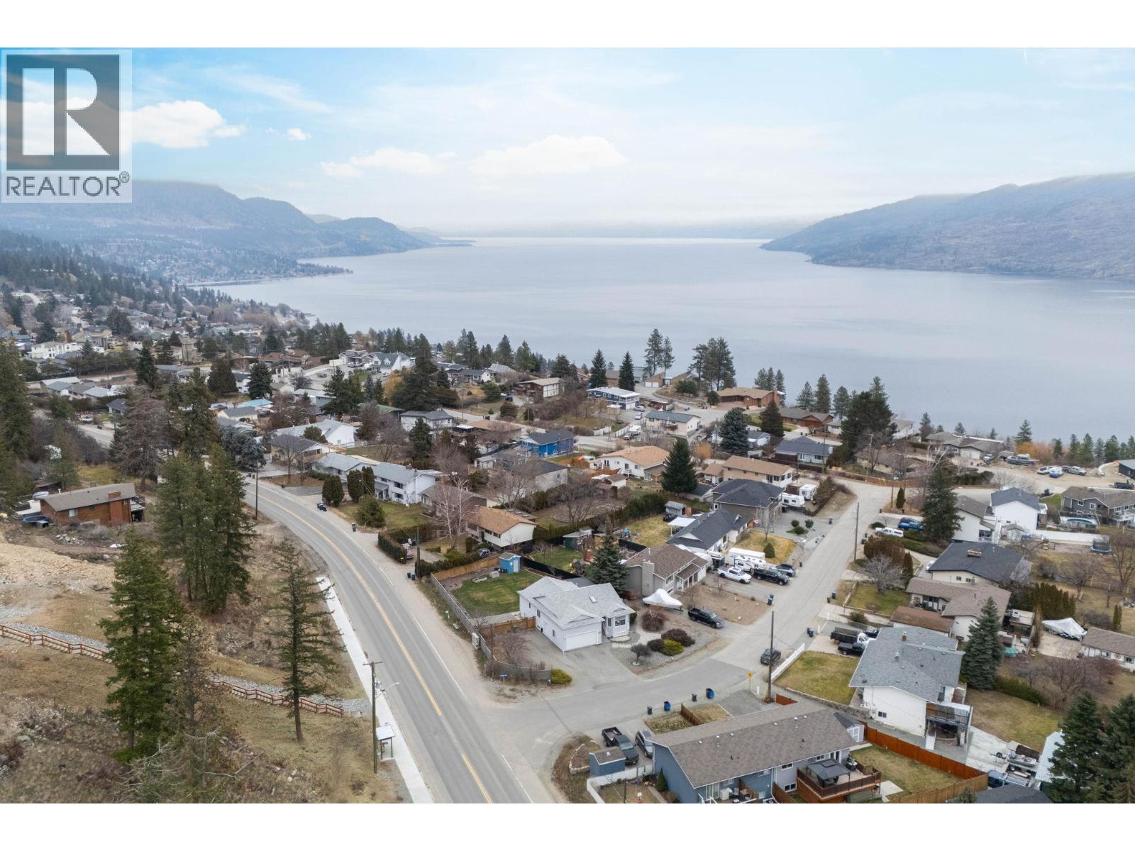 6292 Whinton Crescent - 4