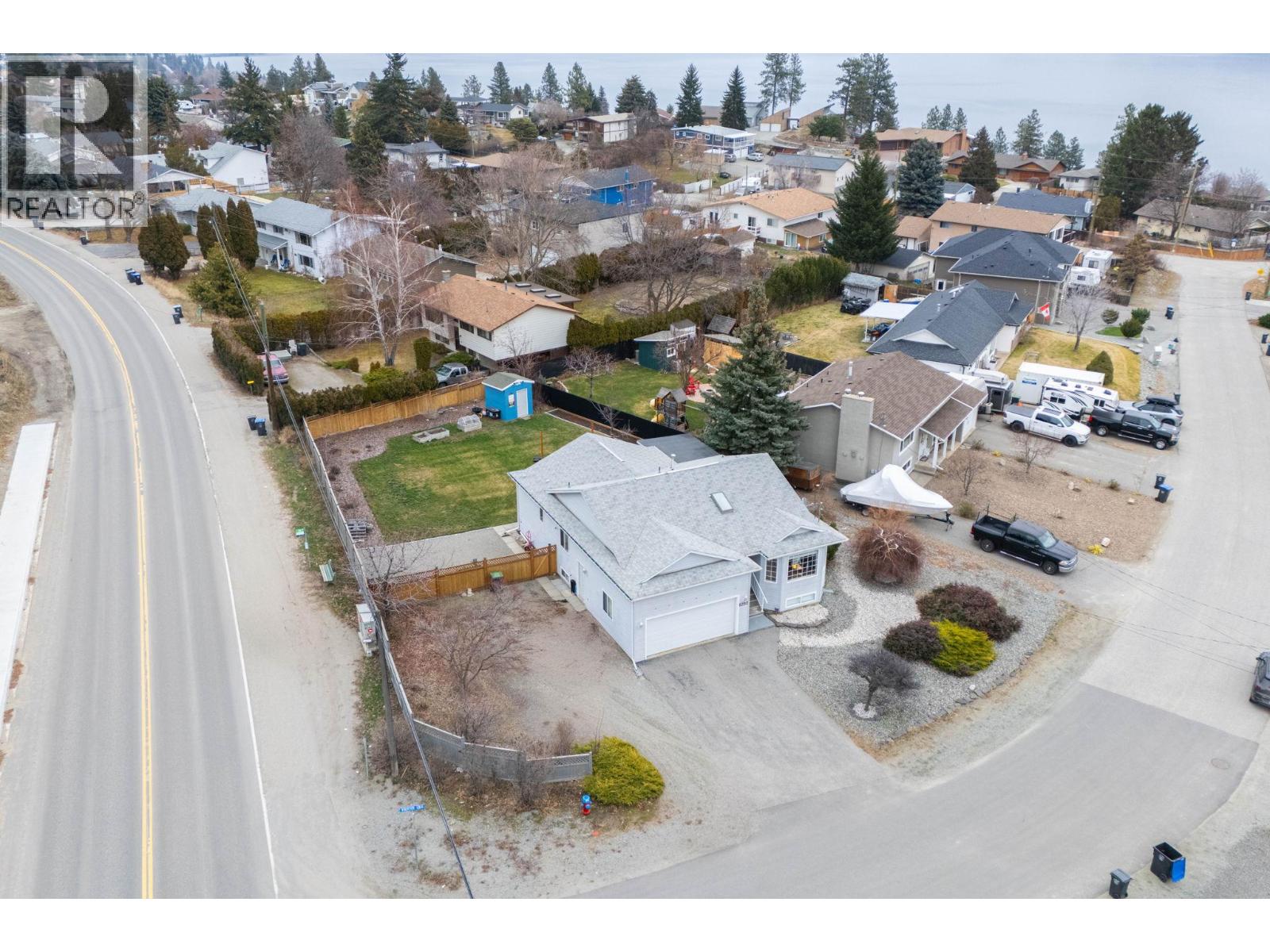 6292 Whinton Crescent - 5