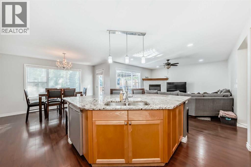 Single Family House for Sale in  Chaparral Drive SE Chaparral Calgary 