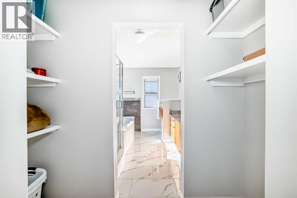 Single Family House for Sale in  Chaparral Drive SE Chaparral Calgary 