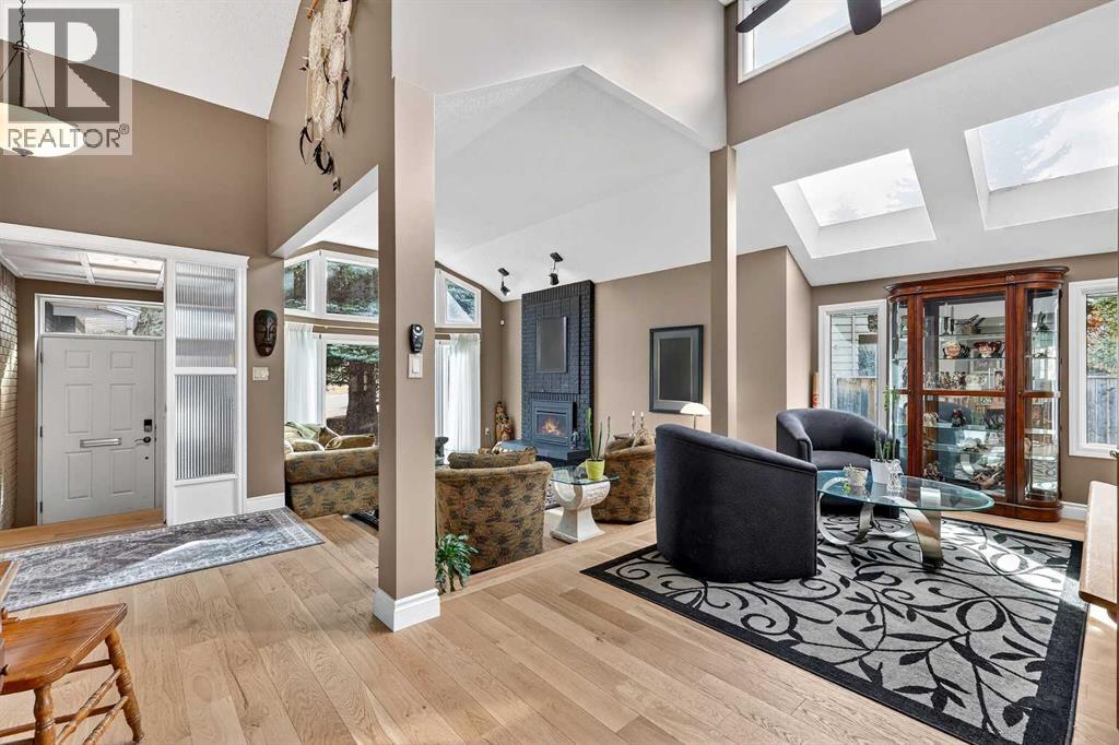 Single Family House Bungalow for Sale in  Oakmount Way SW Oakridge Calgary 