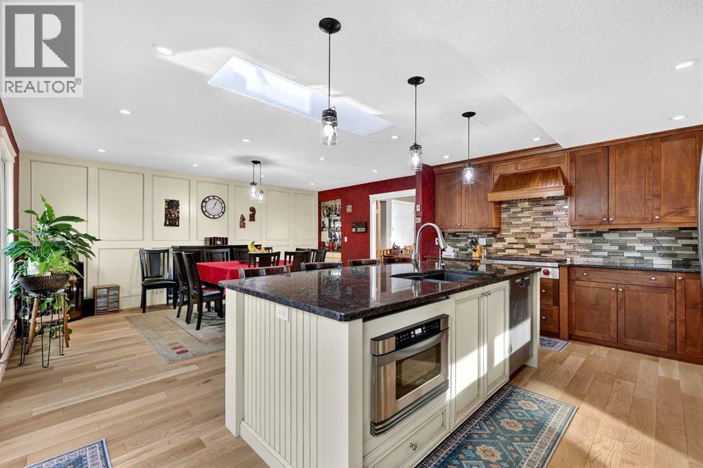 Single Family House Bungalow for Sale in  Oakmount Way SW Oakridge Calgary 