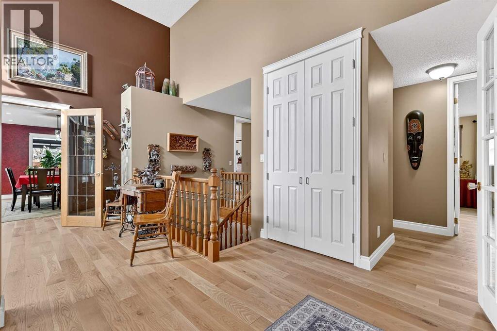 Single Family House Bungalow for Sale in  Oakmount Way SW Oakridge Calgary 