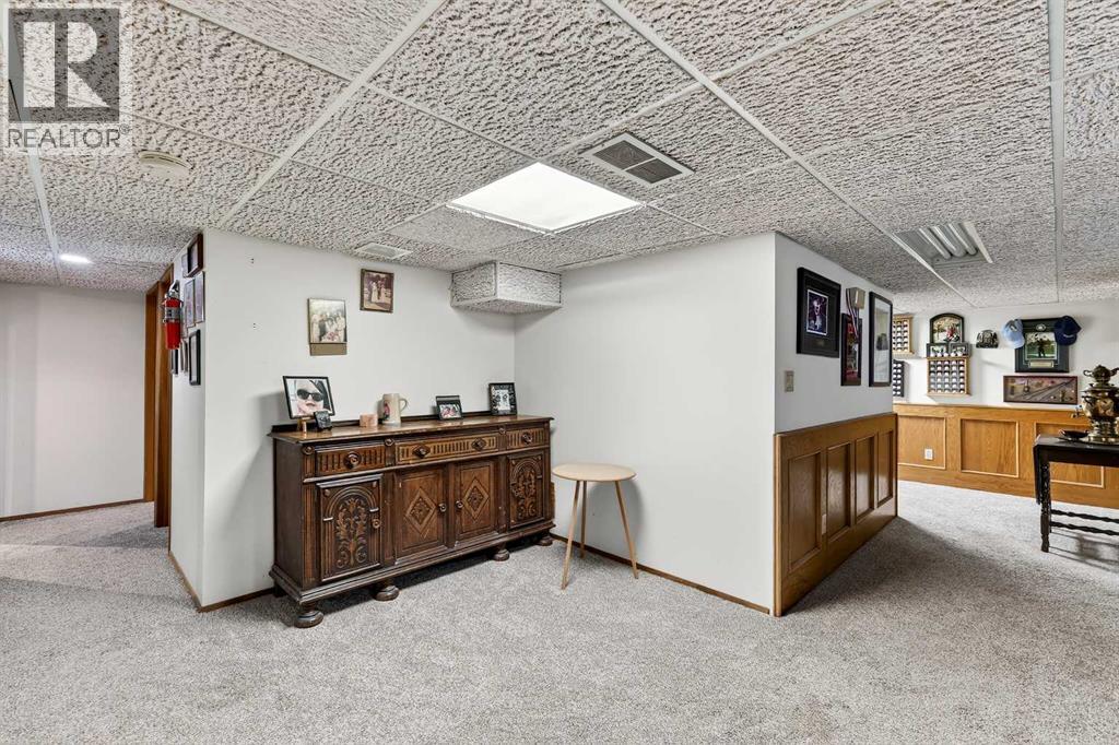 Single Family House Bungalow for Sale in  Oakmount Way SW Oakridge Calgary 