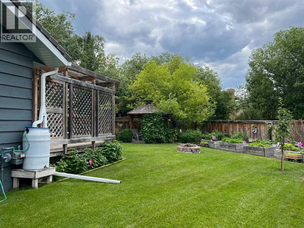 Single Family House Bungalow for Sale in  Oakmount Way SW Oakridge Calgary 