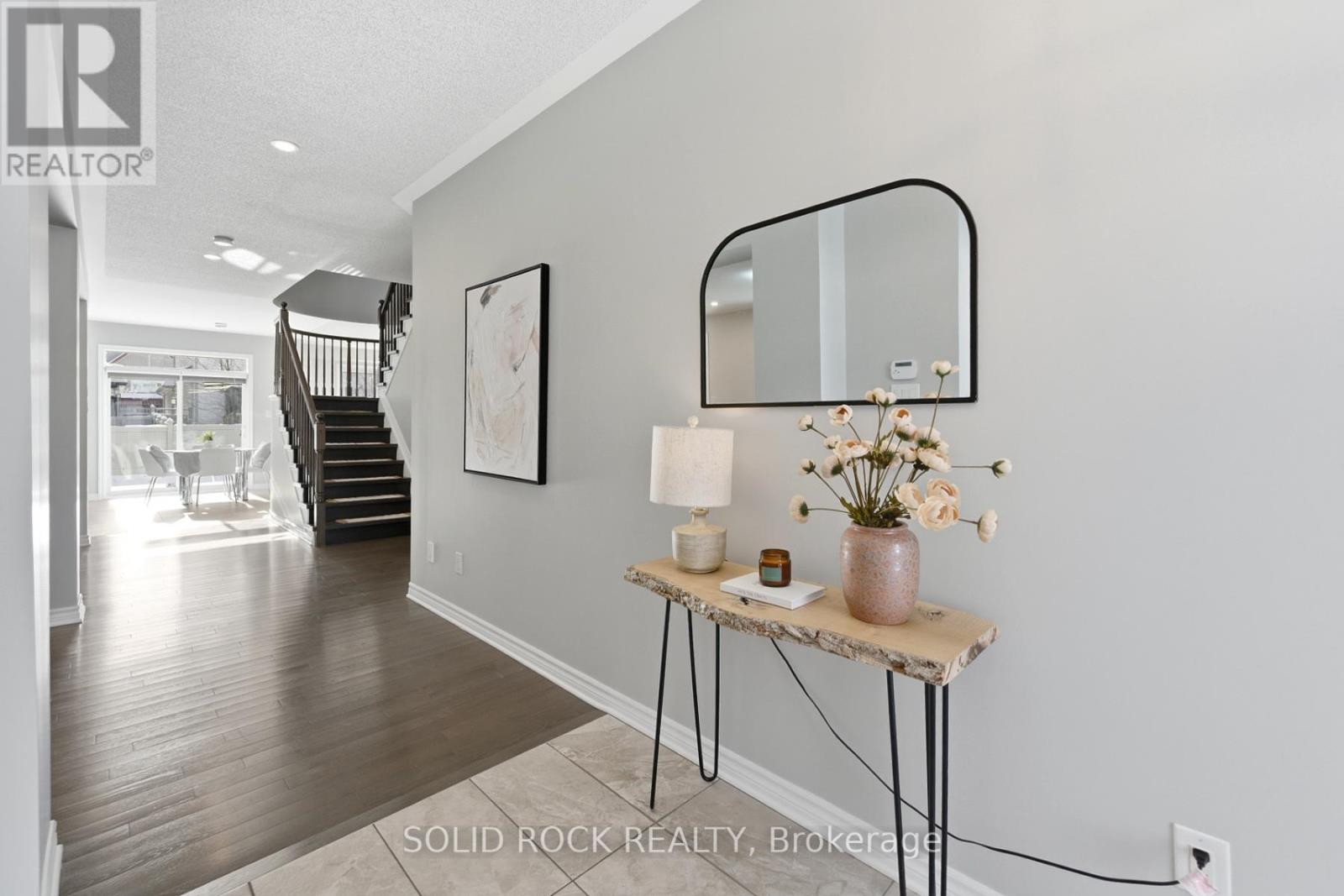 Wide, inviting foyer