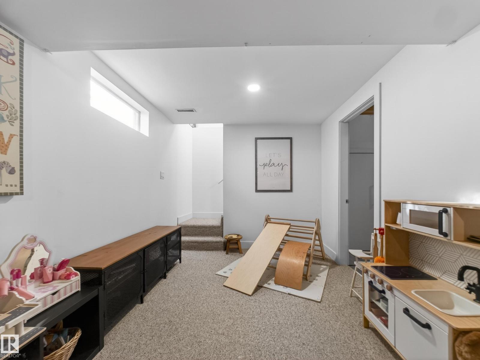 6 HIGHWOOD PL, Sherwood Park