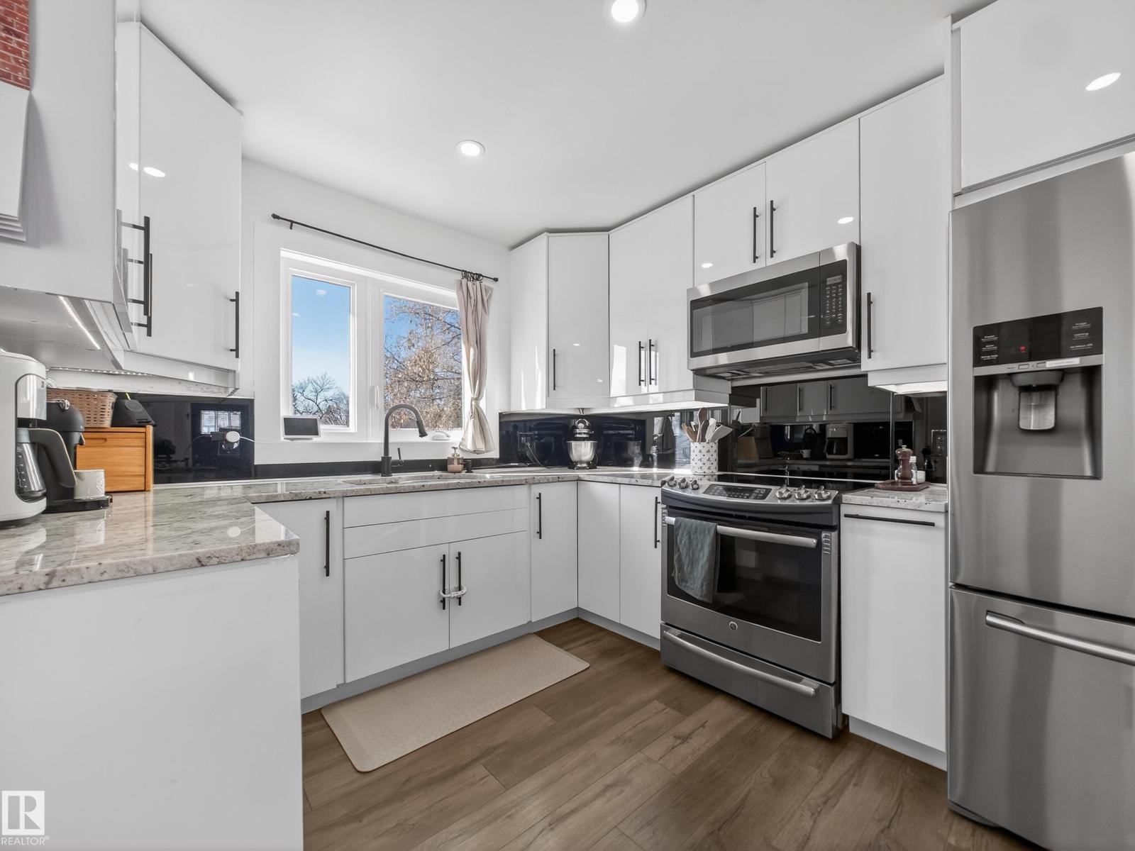 6 HIGHWOOD PL, Sherwood Park