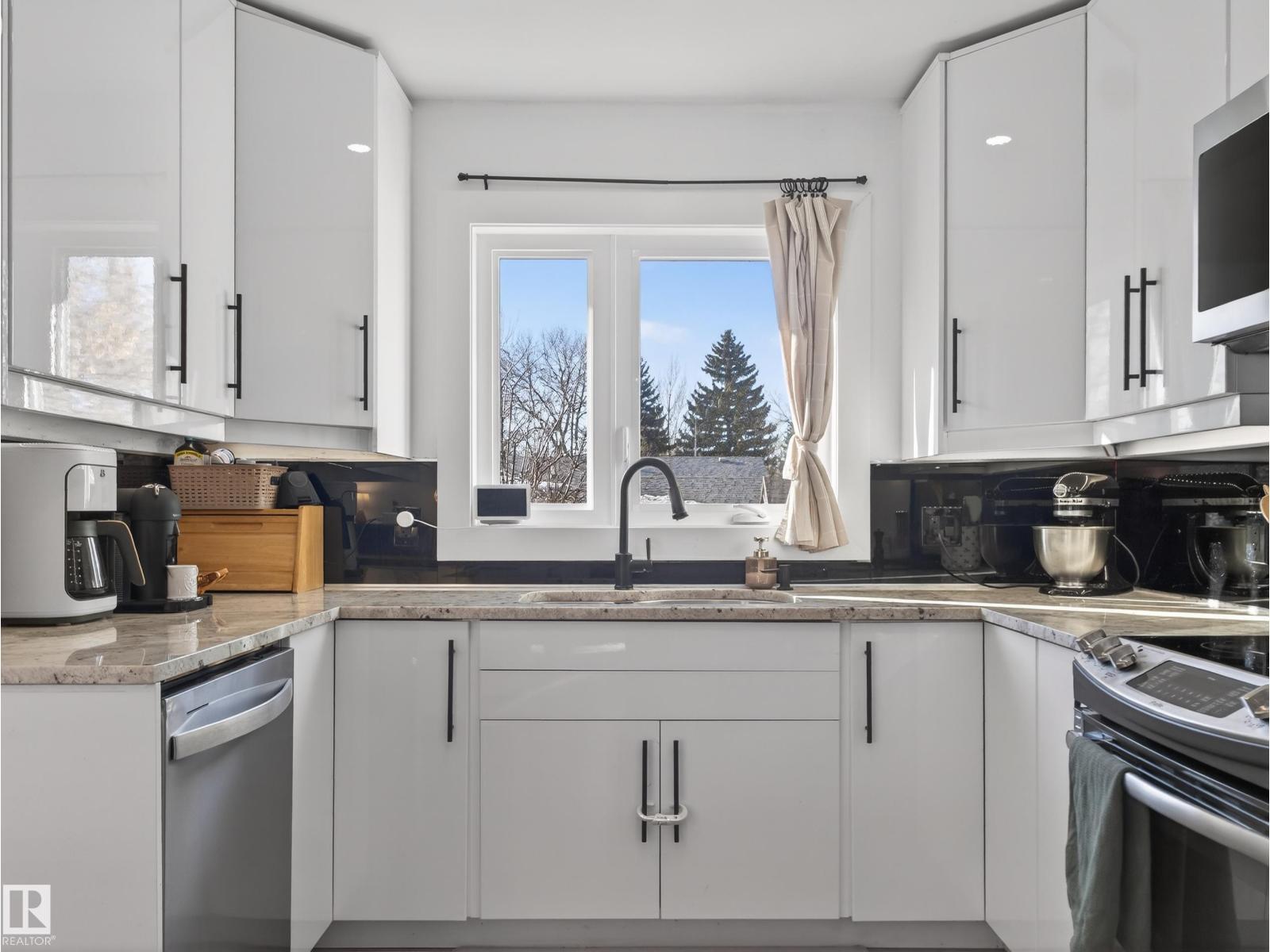 6 HIGHWOOD PL, Sherwood Park