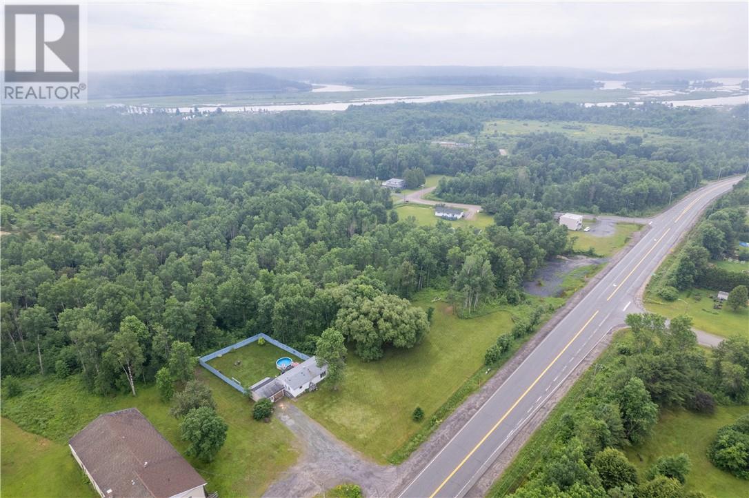 62 Highway 17 E - 32