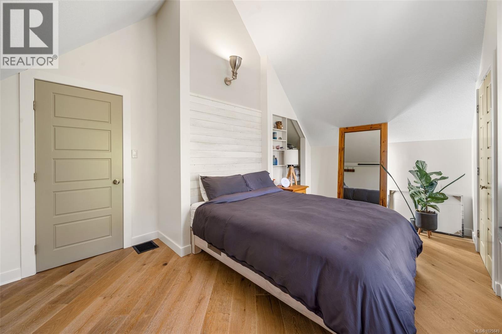 903 Collinson St, Victoria