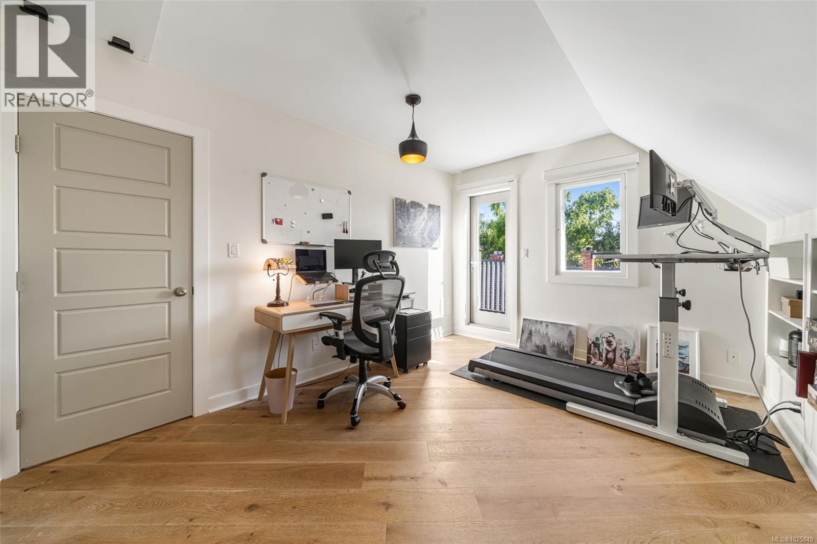 903 Collinson St, Victoria