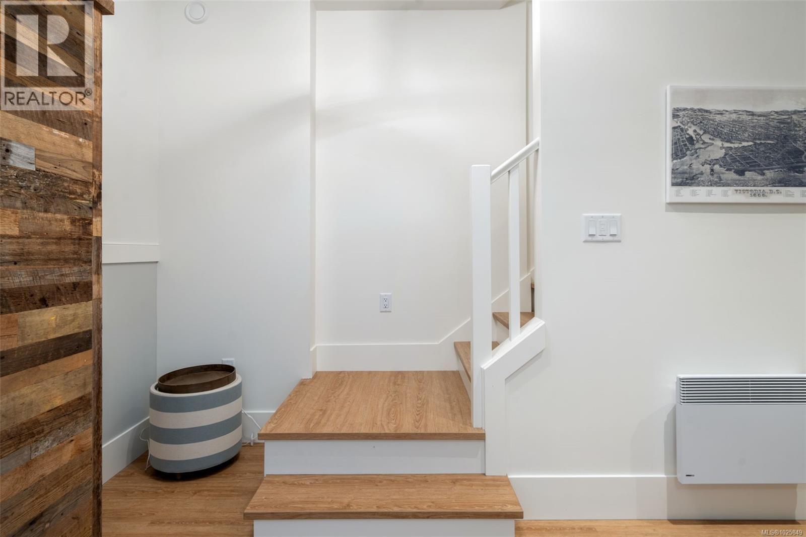 903 Collinson St, Victoria