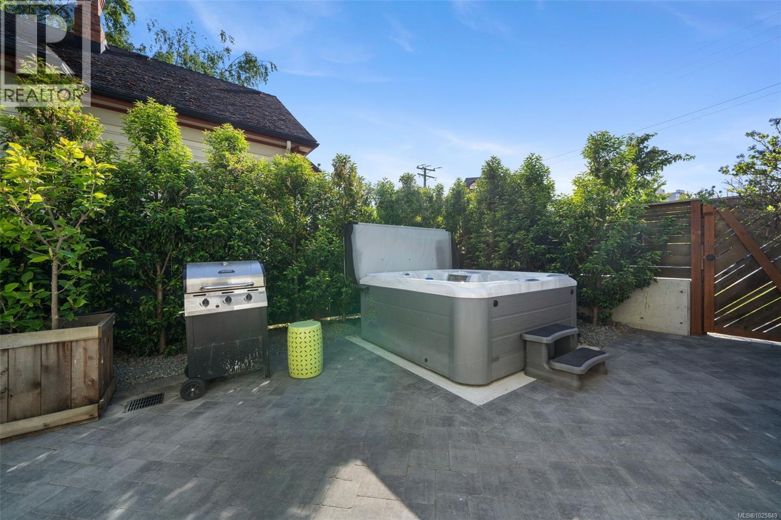 903 Collinson St, Victoria