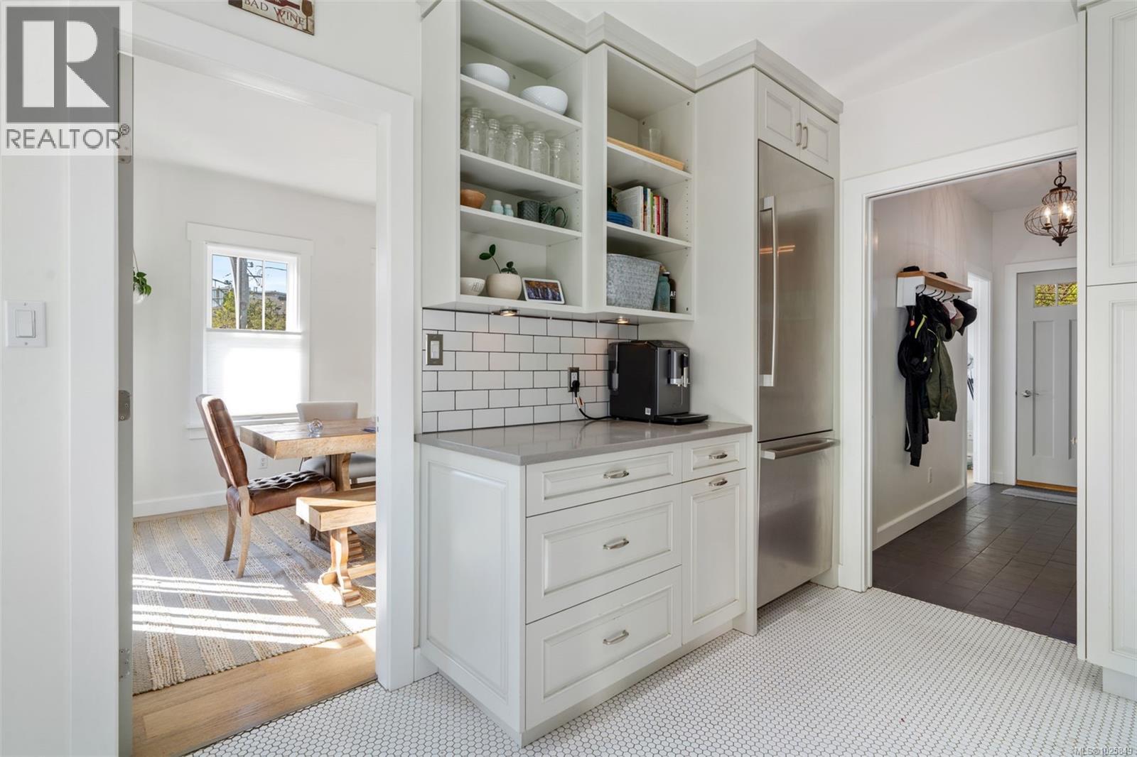 903 Collinson St, Victoria