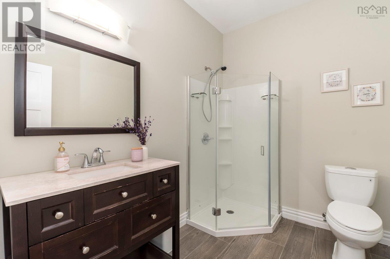 Property 36 of 50 of 331 Masons Point Road