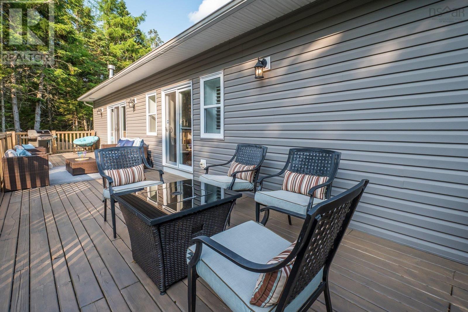 Property 40 of 50 of 331 Masons Point Road