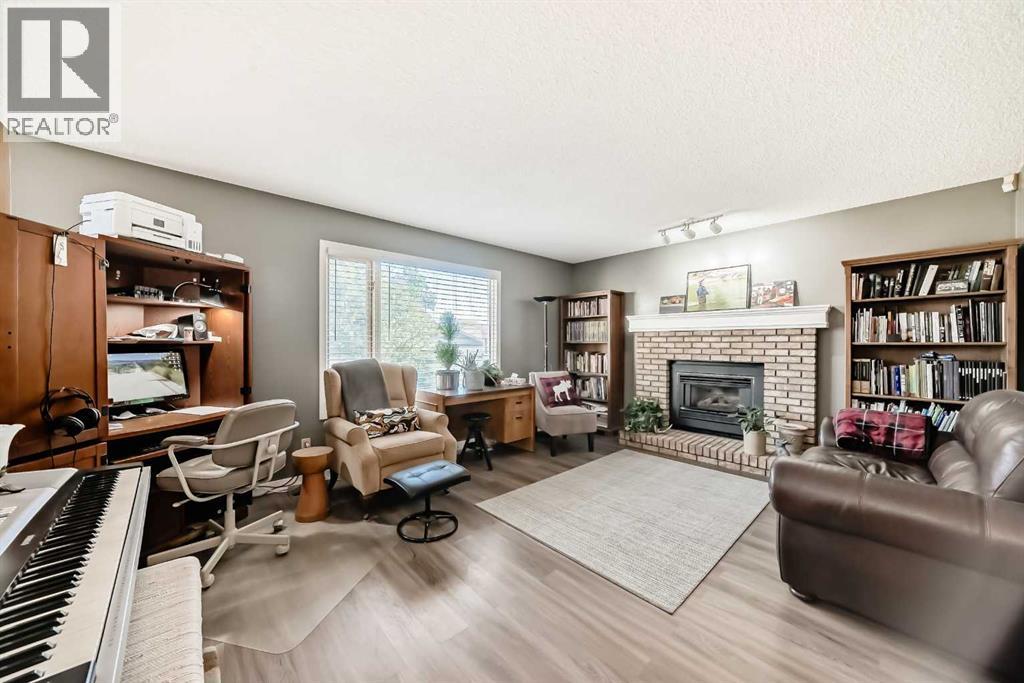 Single Family House for Sale in  Rivergreen Crescent SE Riverbend Calgary 