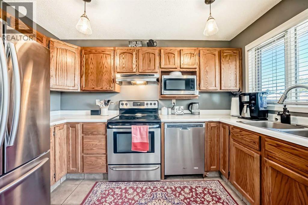 Single Family House for Sale in  Rivergreen Crescent SE Riverbend Calgary 