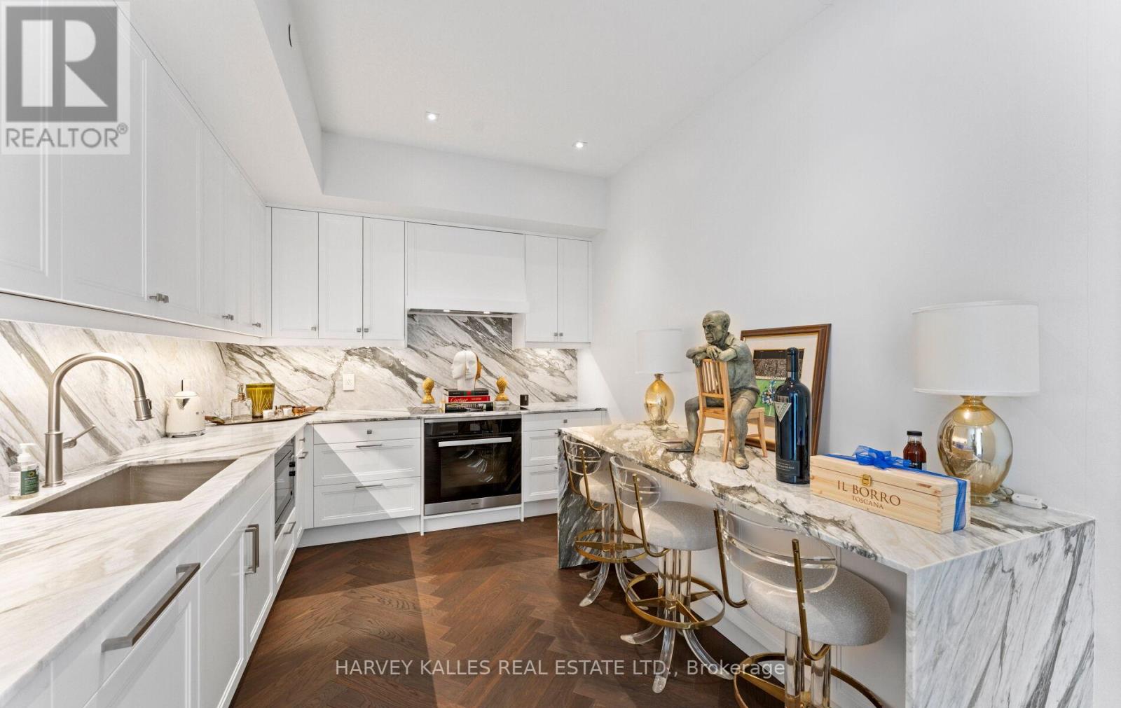 #3502 200 CUMBERLAND STREET - 22