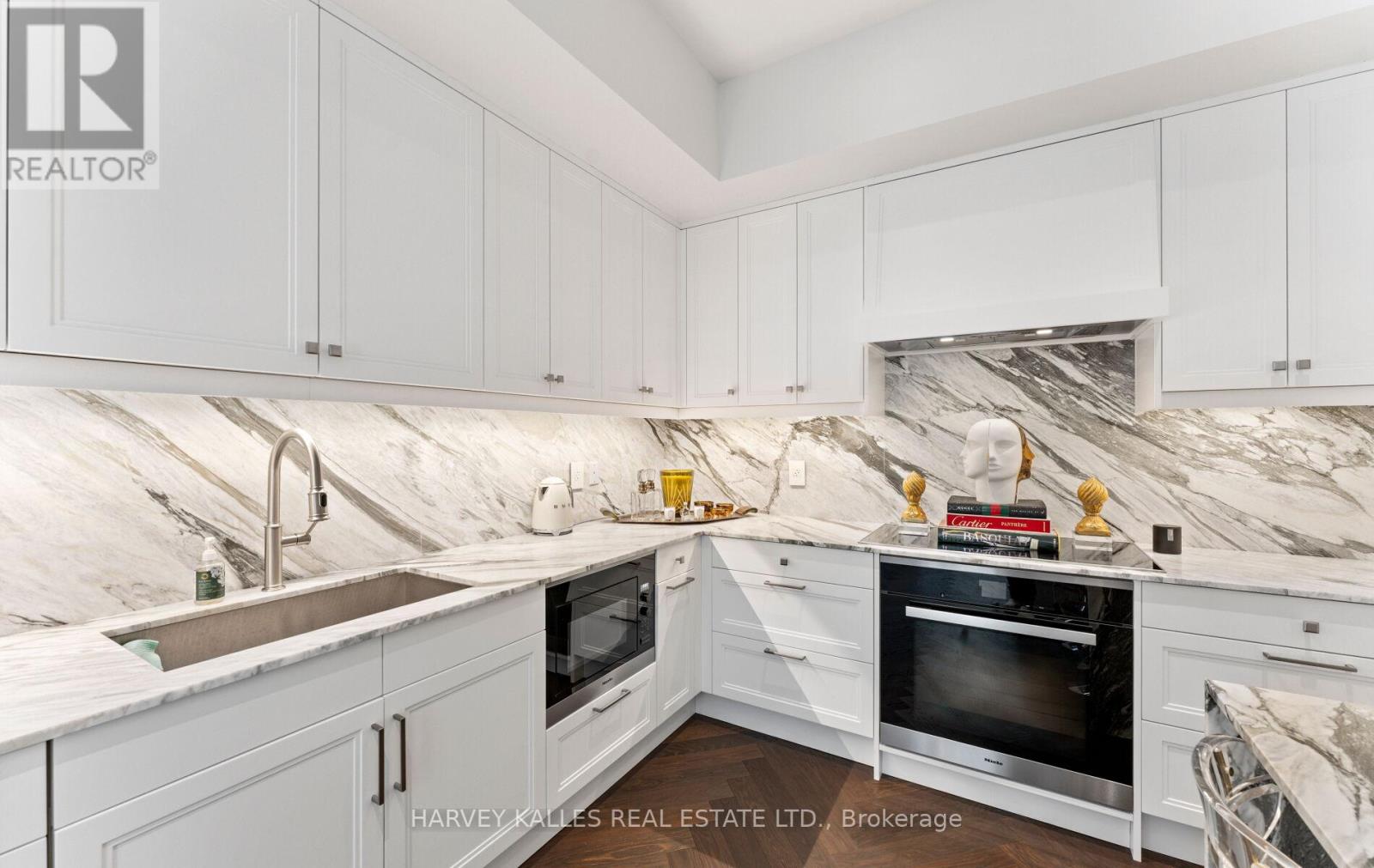 #3502 200 CUMBERLAND STREET - 24
