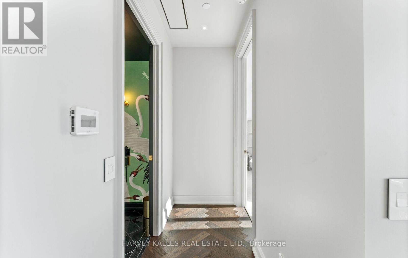 #3502 200 CUMBERLAND STREET - 34