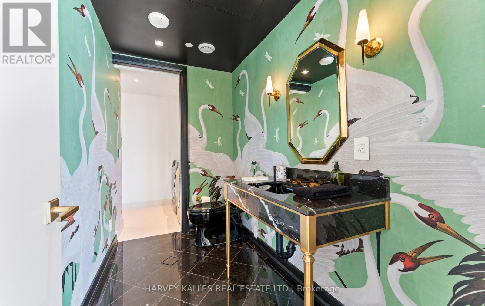#3502 200 CUMBERLAND STREET - 35