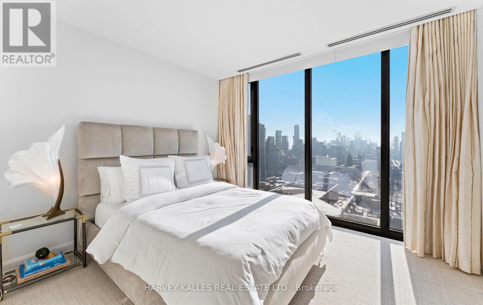 #3502 200 CUMBERLAND STREET - 37