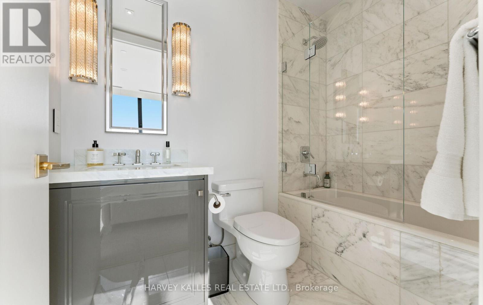 #3502 200 CUMBERLAND STREET - 39