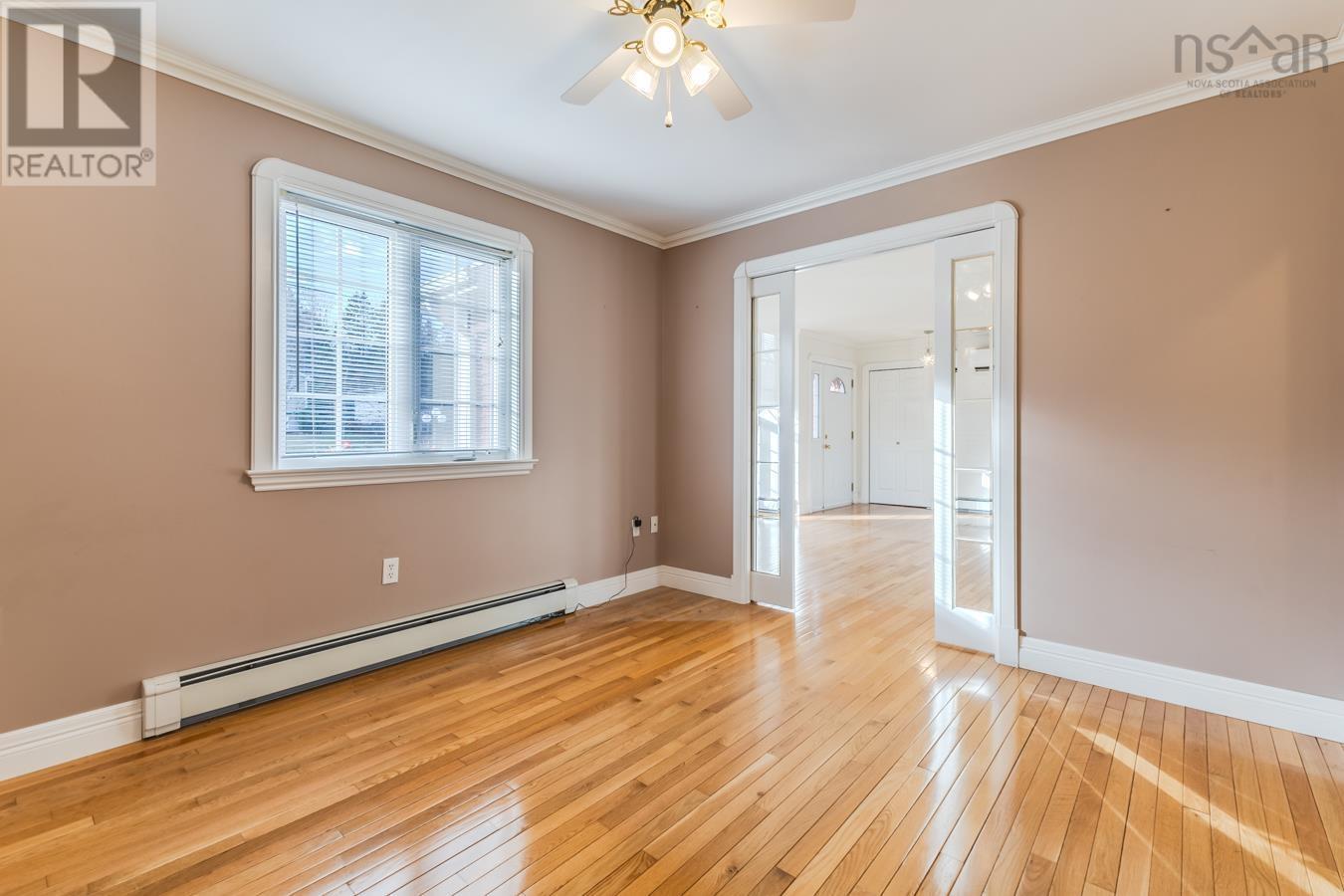 Property 10 of 49 of 157 PARKWOOD SOUTH