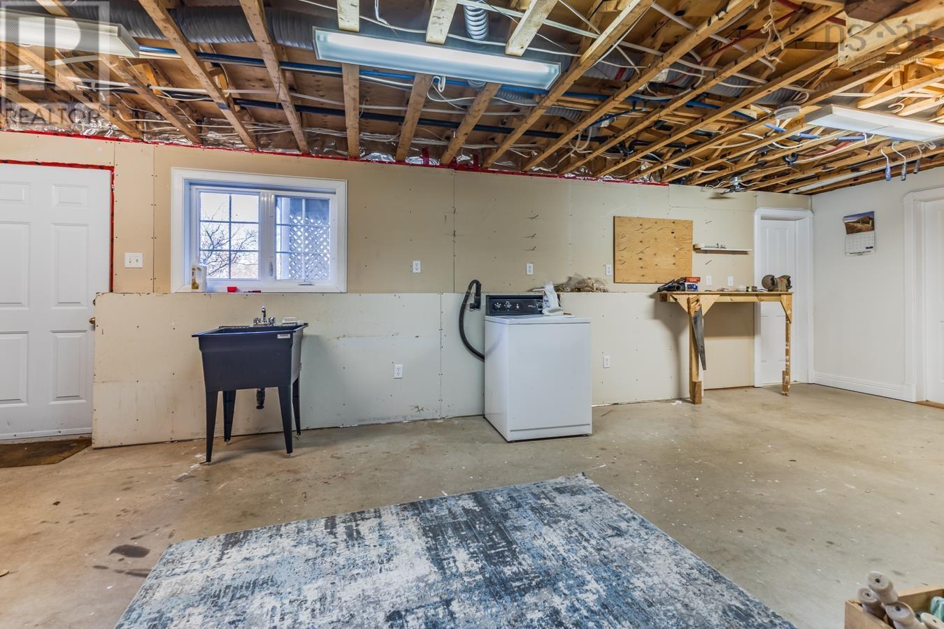 Property 35 of 49 of 157 PARKWOOD SOUTH