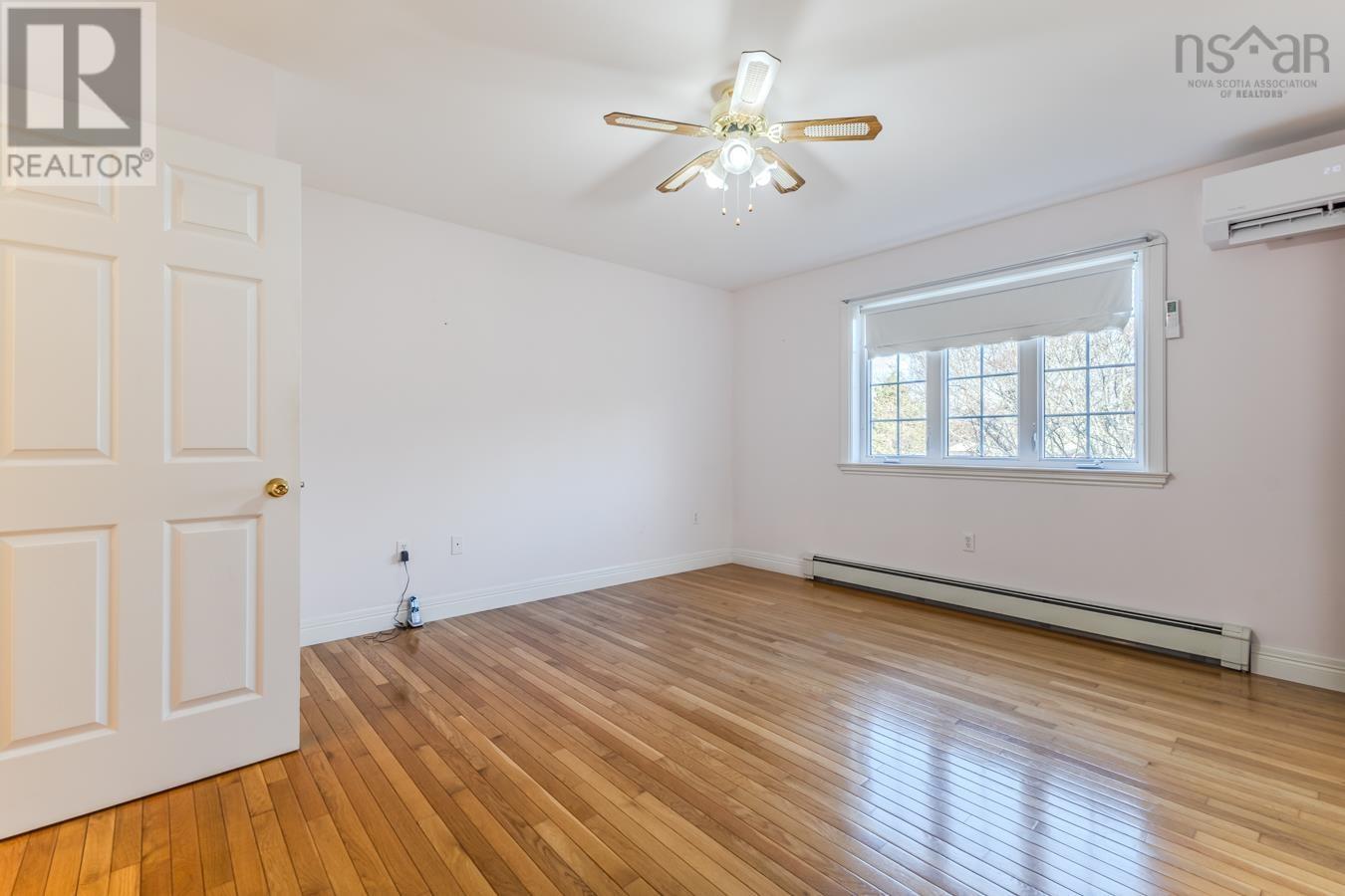 Property 20 of 49 of 157 PARKWOOD SOUTH