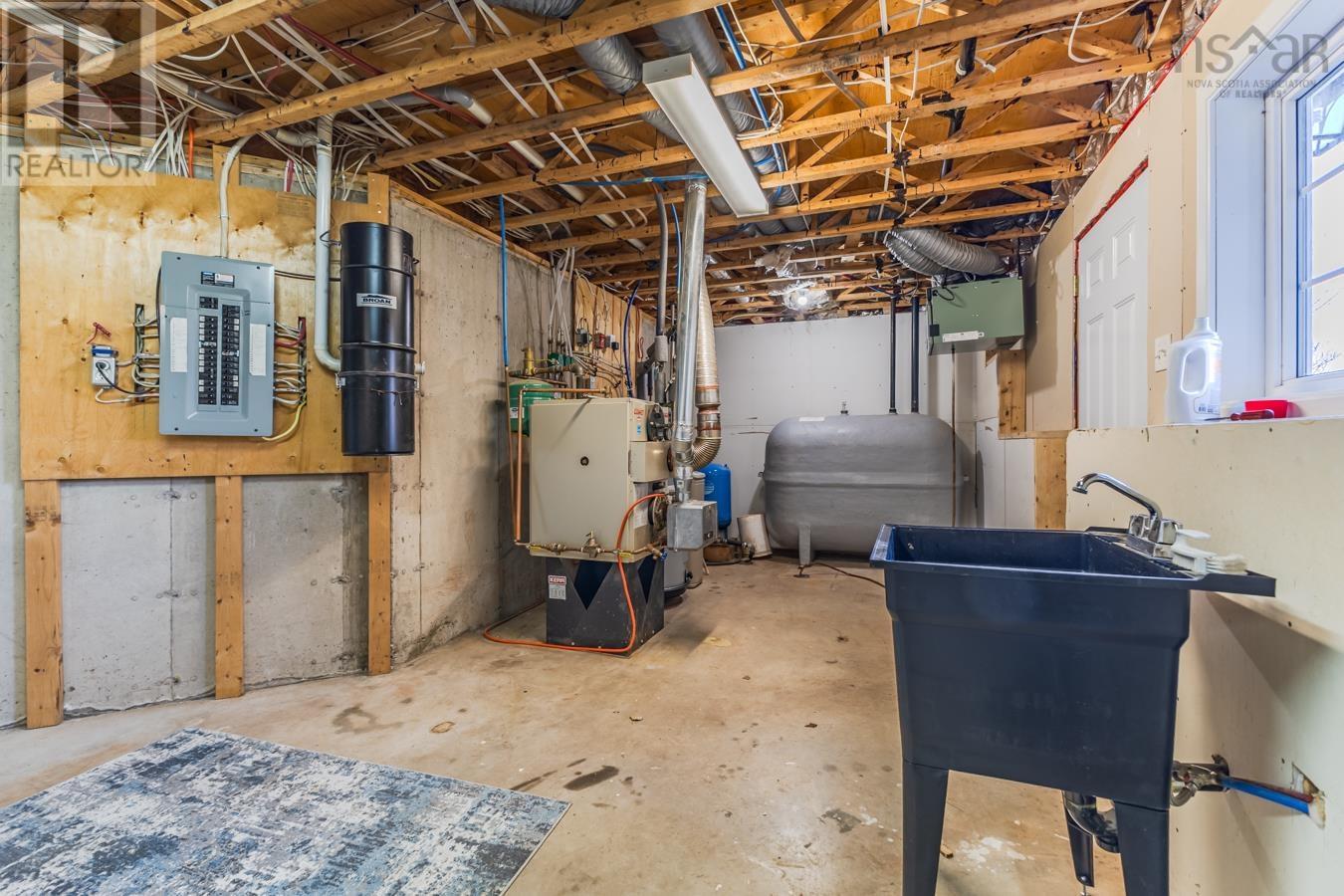 Property 34 of 49 of 157 PARKWOOD SOUTH