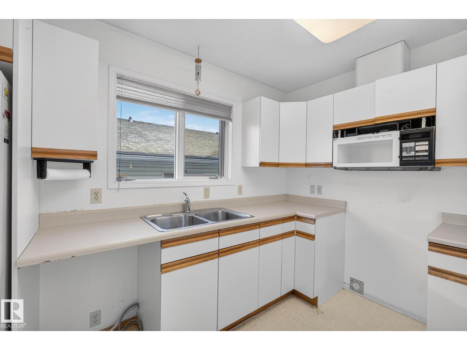 15110 103 AV NW, Edmonton