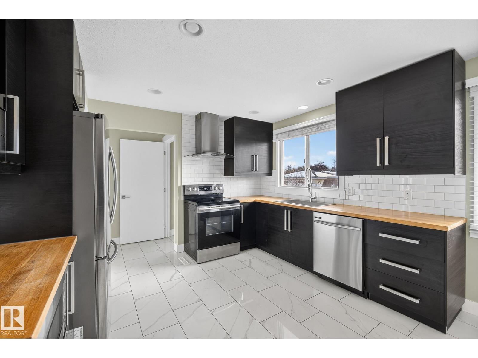 6219 150 AV NW, Edmonton