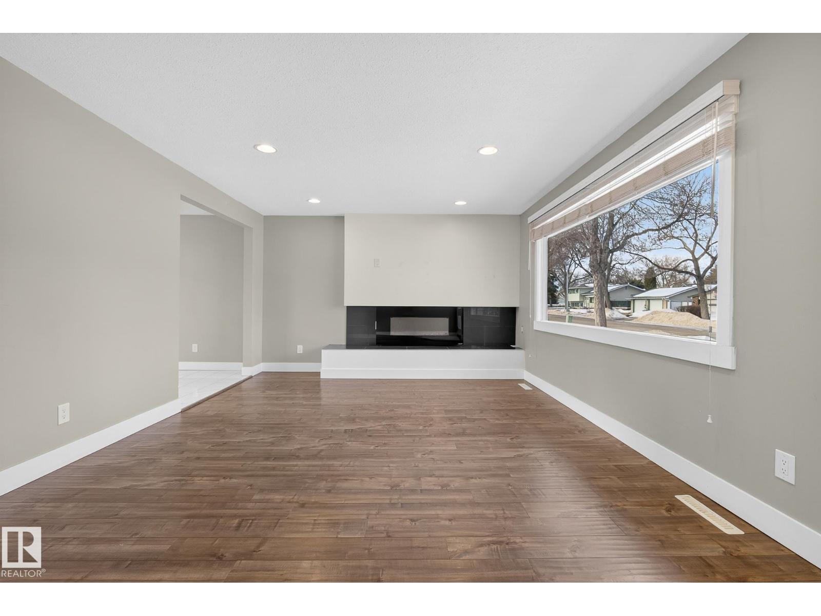 6219 150 AV NW, Edmonton