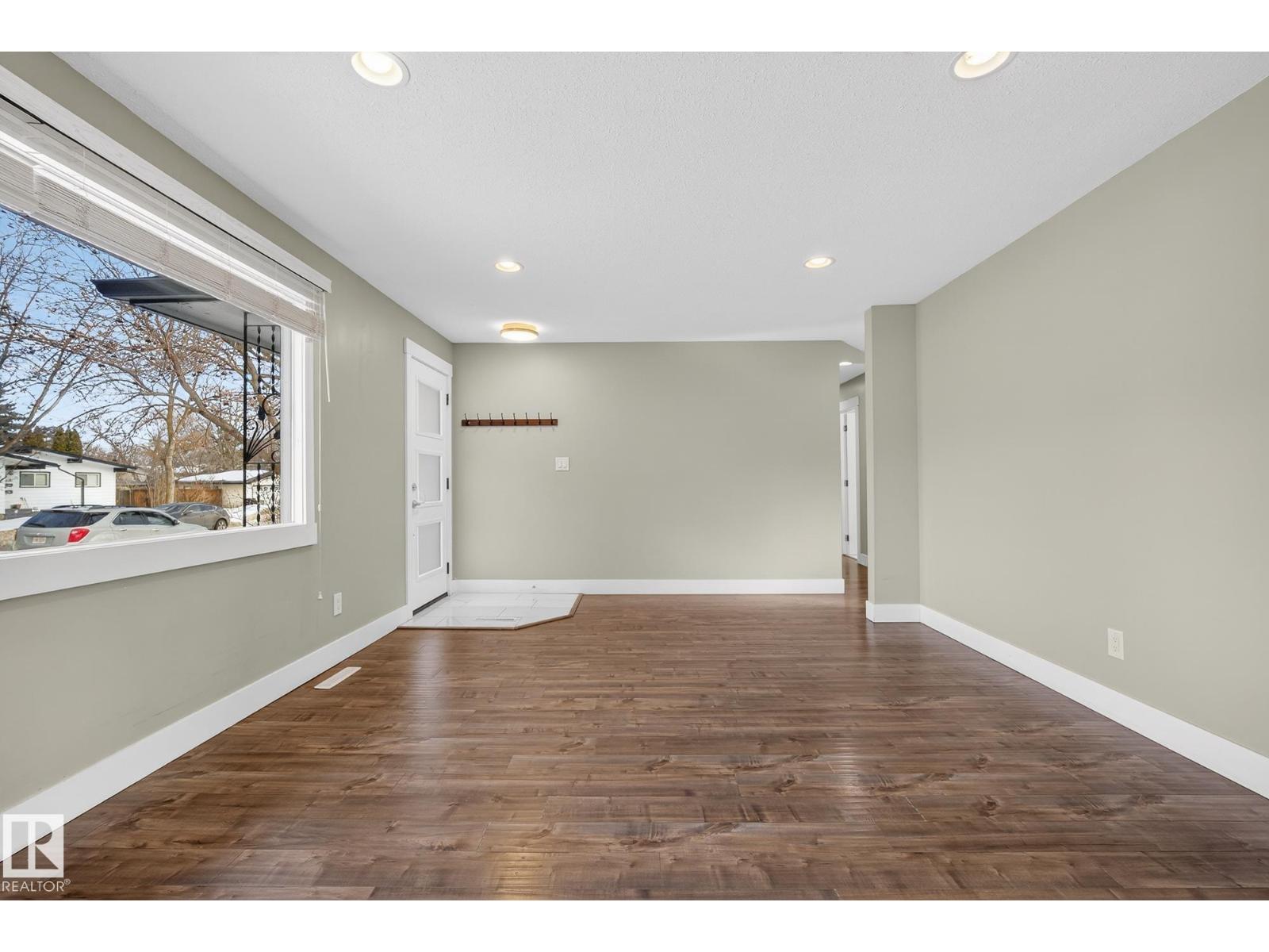 6219 150 AV NW, Edmonton