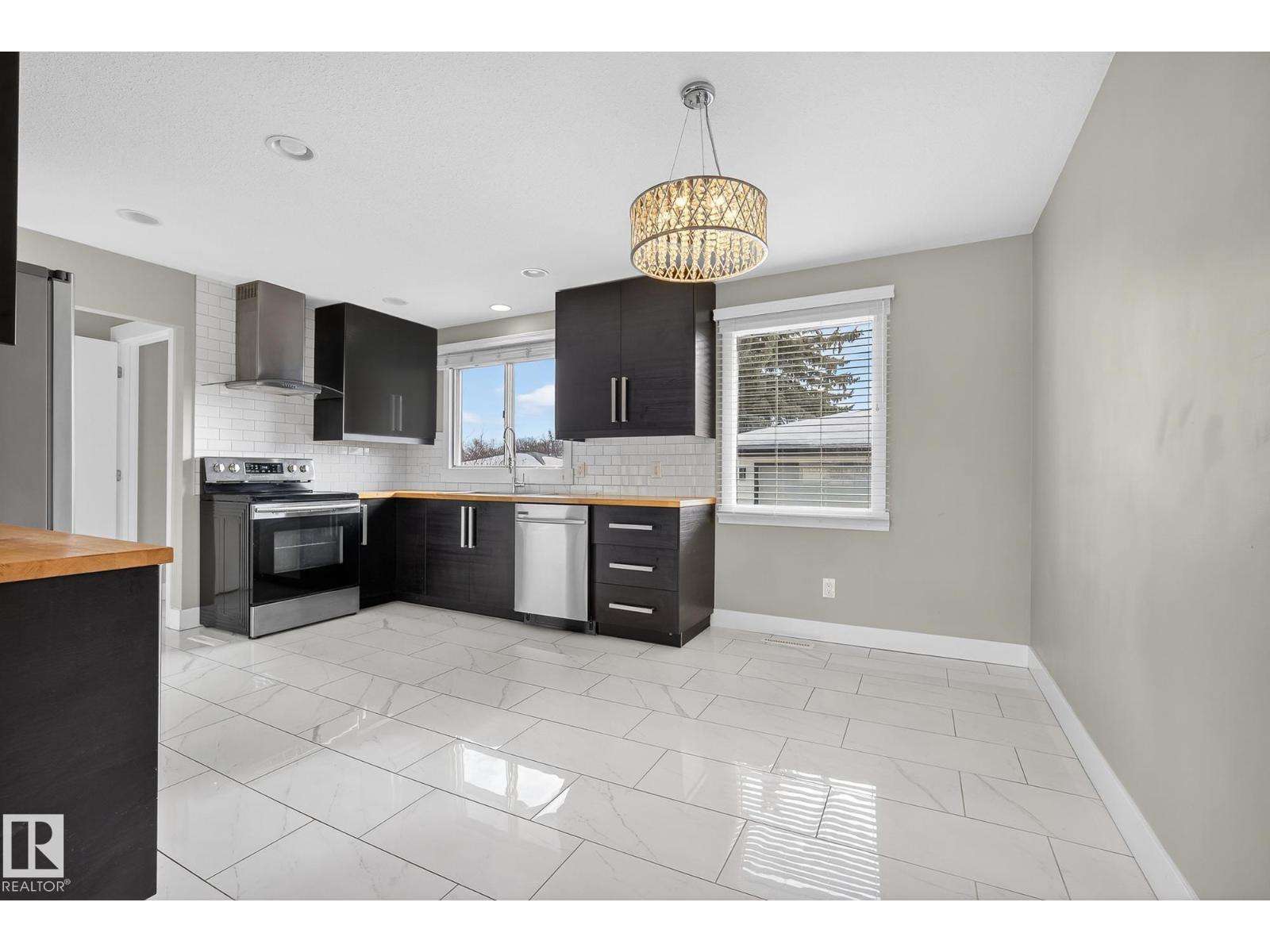 6219 150 AV NW, Edmonton