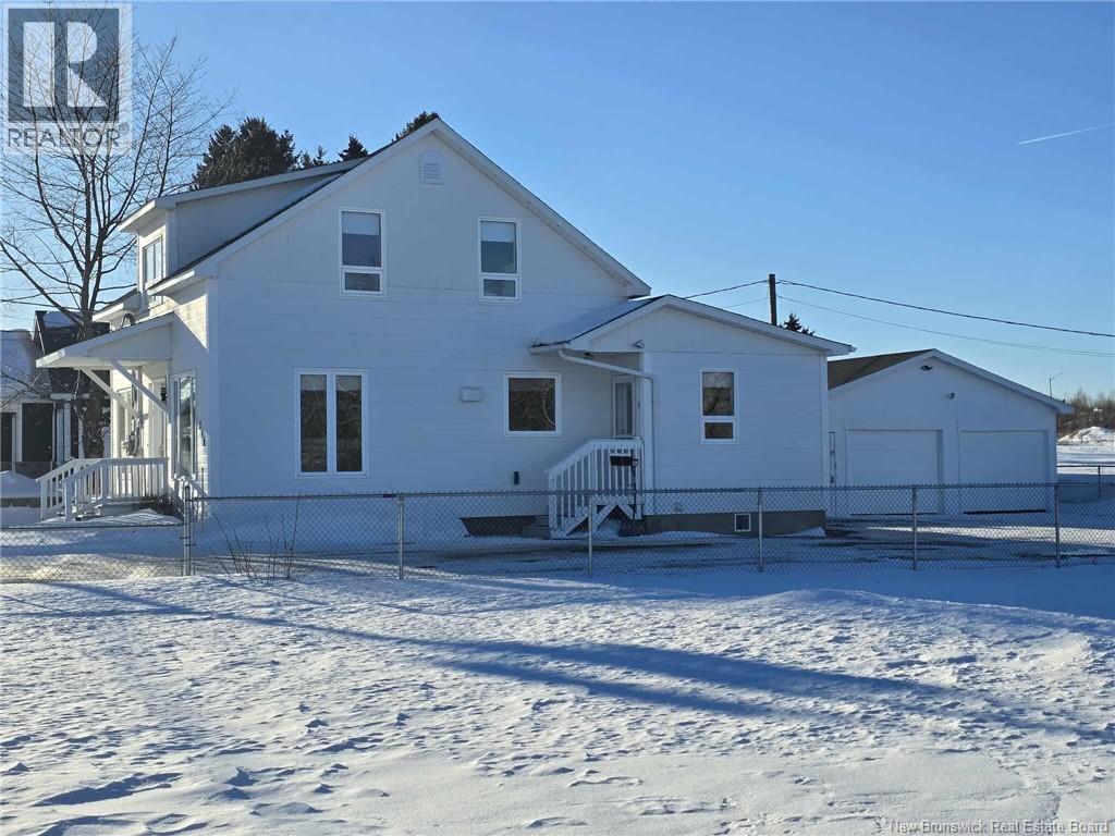 258 Parc - Photo 5 of 7, Beresford, New Brunswick