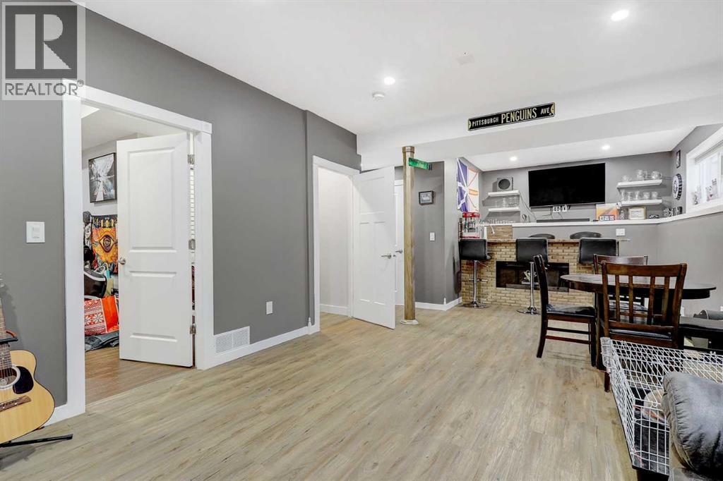 Single Family House Bi-level for Sale in   Avenue Westgate Grande Prairie 