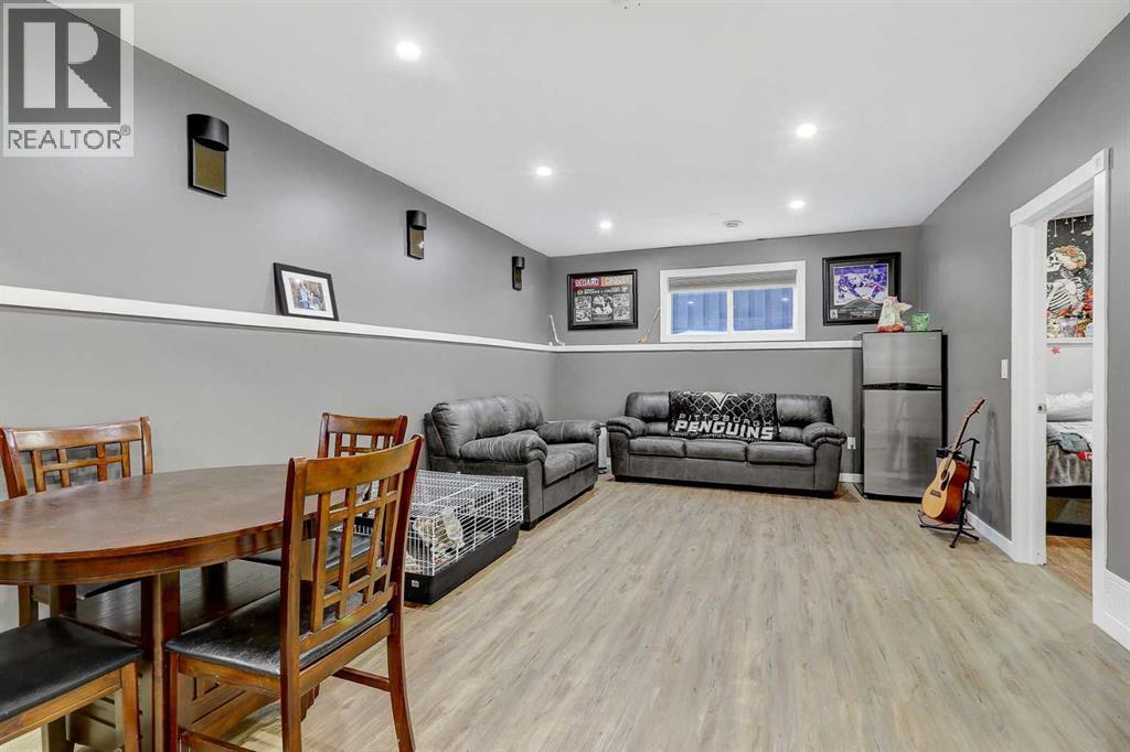 Single Family House Bi-level for Sale in   Avenue Westgate Grande Prairie 