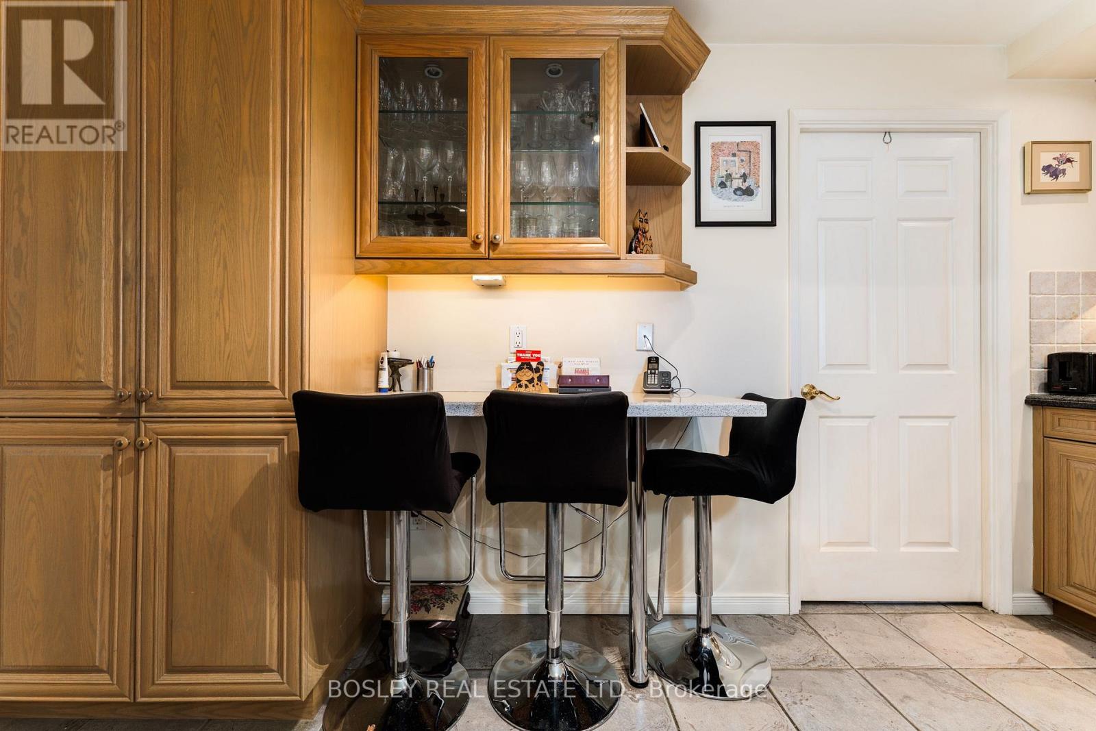 #605 160 FREDERICK STREET - 10