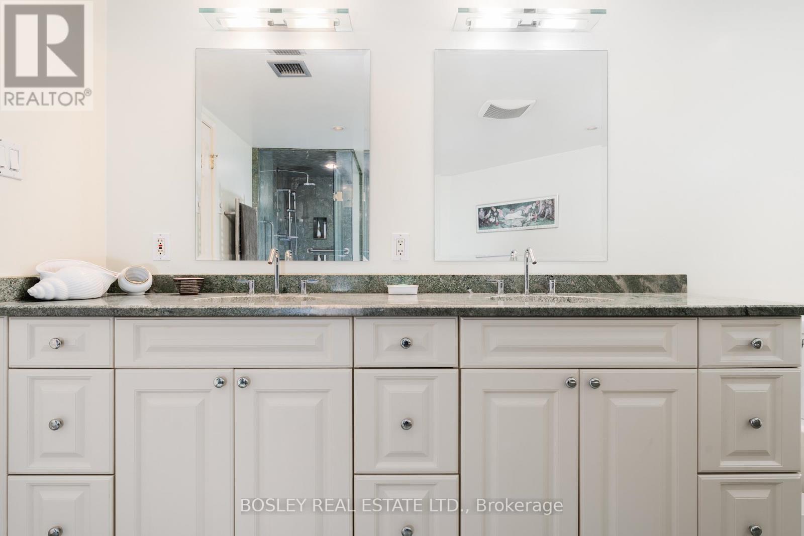 #605 160 FREDERICK STREET - 17